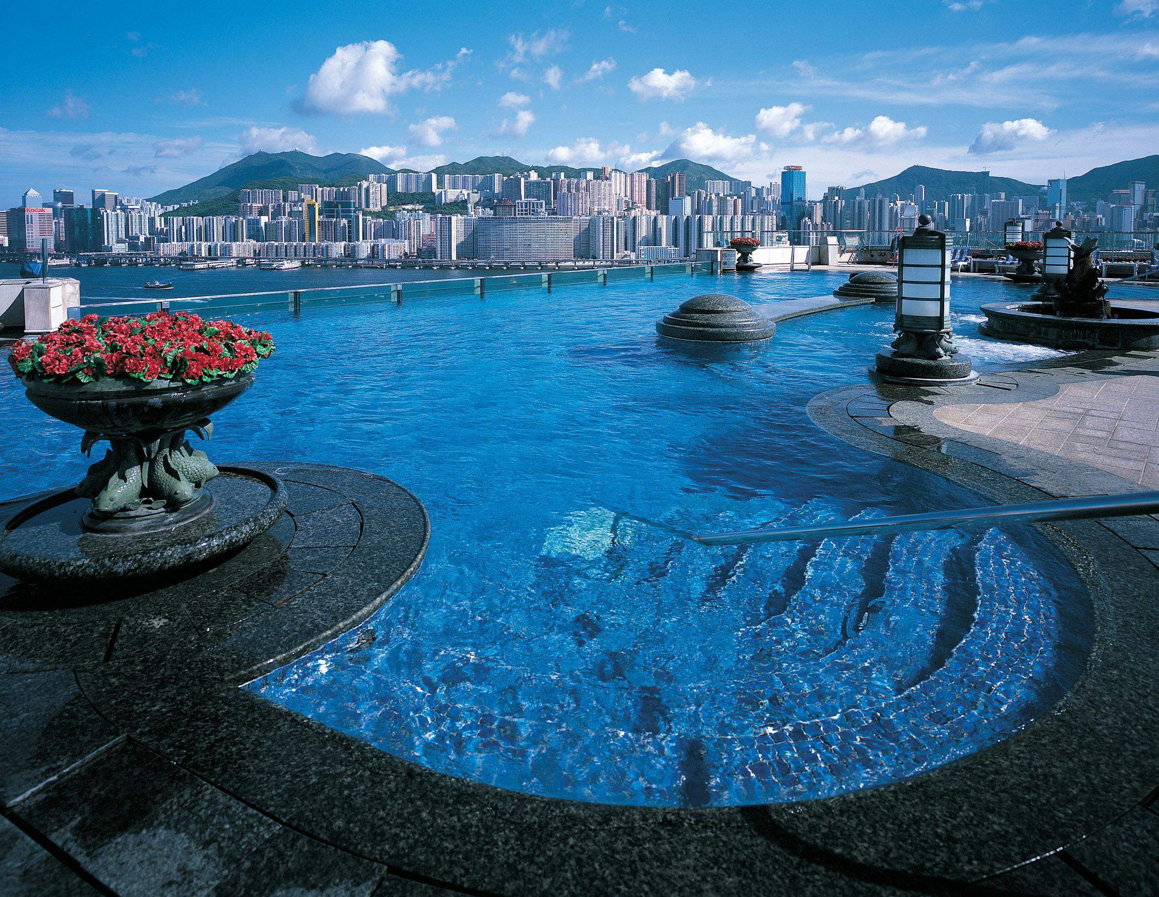 Harbour Grand Kowloon Hotel Hong Kong Ngoại thất bức ảnh The pool at the Mandarin Oriental, Hong Kong